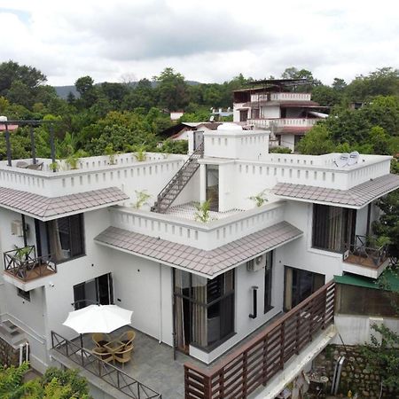 Villa Sierra Sky - Exquisite Elegant 4 Bedroom Villa Dehradun Ngoại thất bức ảnh