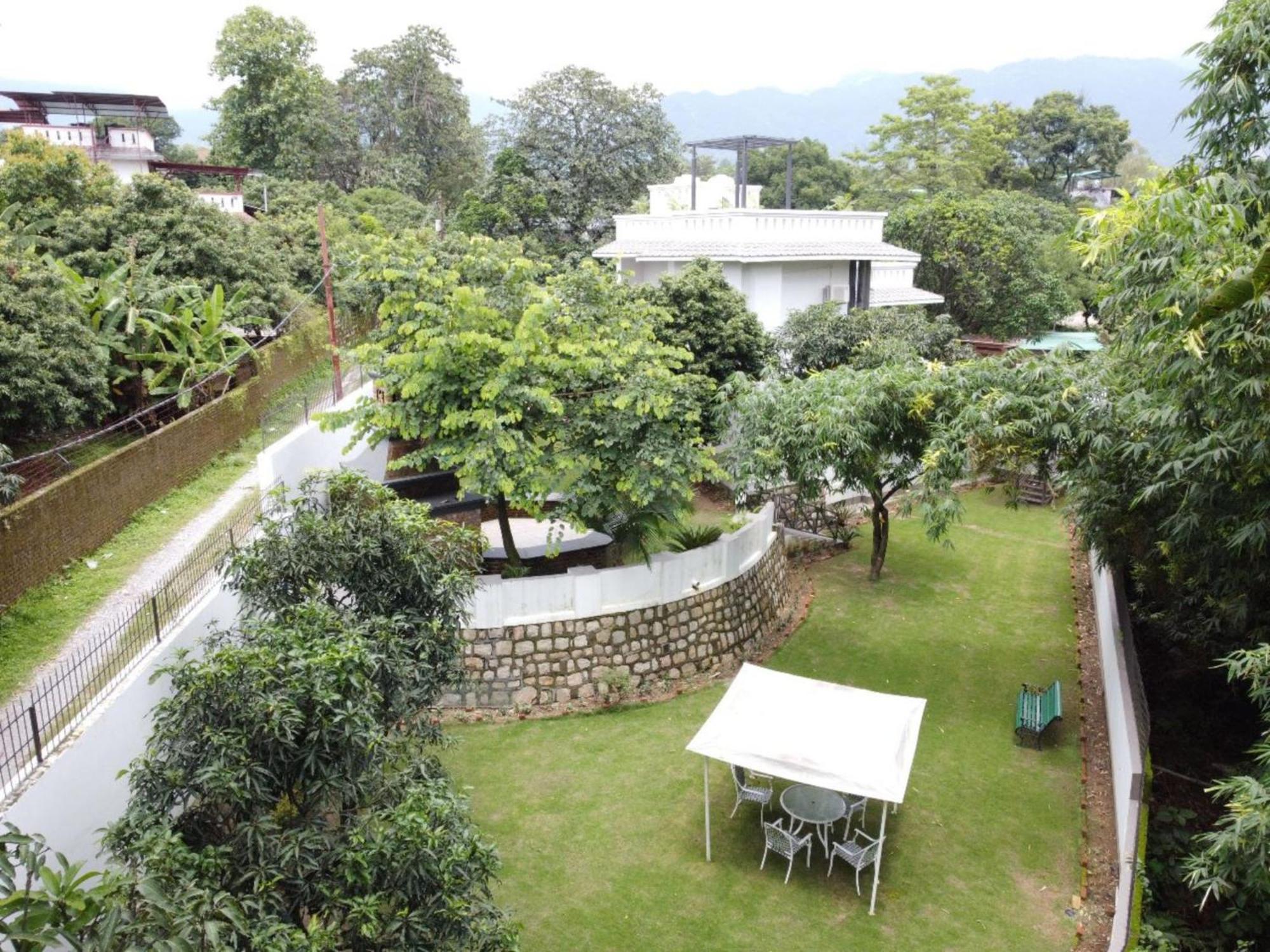Villa Sierra Sky - Exquisite Elegant 4 Bedroom Villa Dehradun Ngoại thất bức ảnh